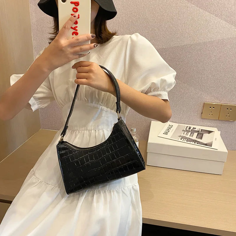 Solid Color Chain Shoulder Bag
